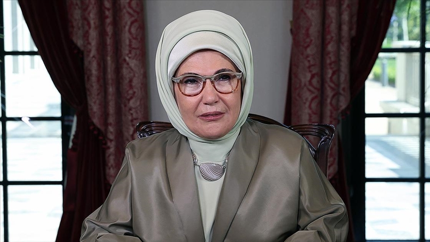 E. Erdoğan: Savaş ve doğal afet gibi travmatik sonuçlar doğuran olgular, insan ruhu üzerinde kalıcı izler bırakıyor