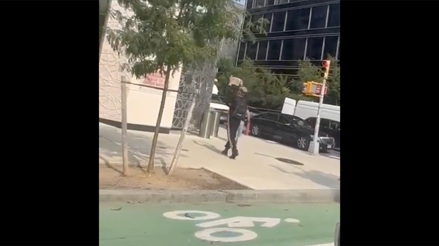 New York'taki Türkevi önünde Kur'an-ı Kerim'e küstah saldırı