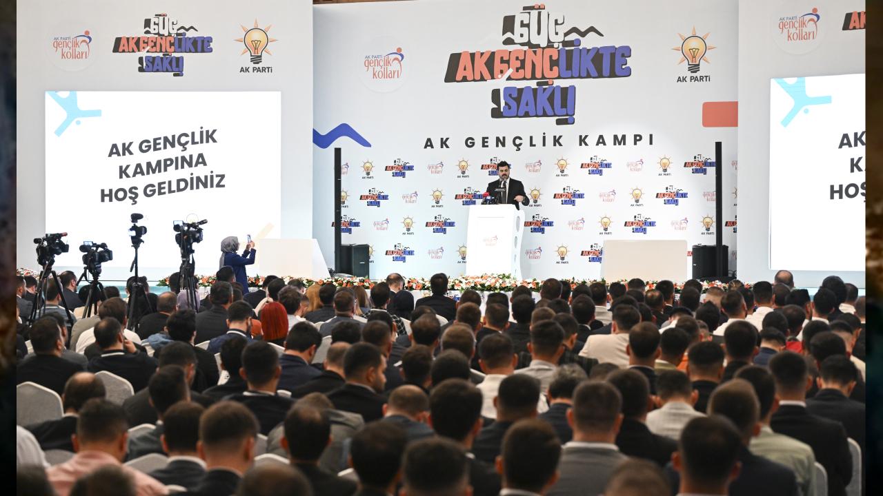 "AK Gençlik Kampı" Ankara'da başladı