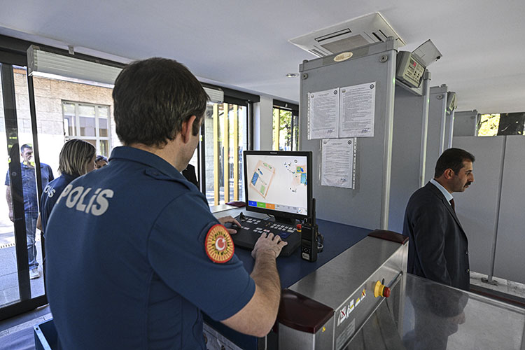 TBMM'de "GÜVENLİ" yeni yasama dönemi için üst düzey önlemler alınıyor