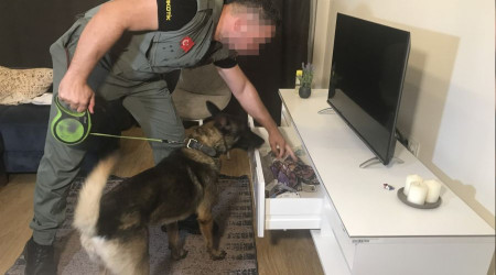 Antalya'da kiraladıkları rezidans dairesinde uyuşturucu üreten şüpheliler gözaltında!