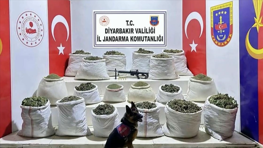 Yerlikaya, 7 ildeki uyuşturucu operasyonlarında 72 kişinin yakalandığını bildirdi
