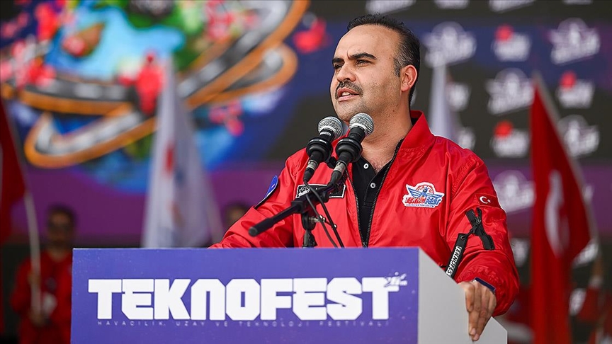 Bakan Kacır: Elon Musk'ı ve Tesla'yı Türkiye'de görmek isteriz