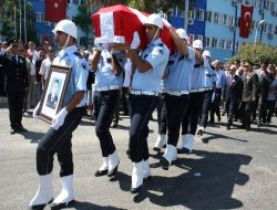 Şehit Polis Memuru İçin Tören Düzenlendi