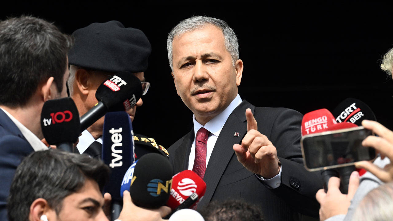 Bakan Yerlikaya, şehitlere yönelik provokatif paylaşım yapan 60 şüphelinin tespit edildiğini bildirdi