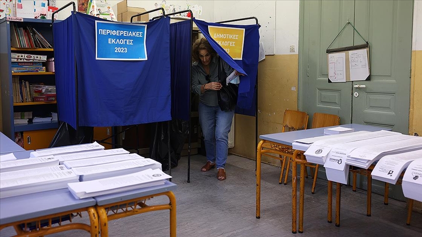 Yunanistan'da halk yerel seçim için sandık başında!