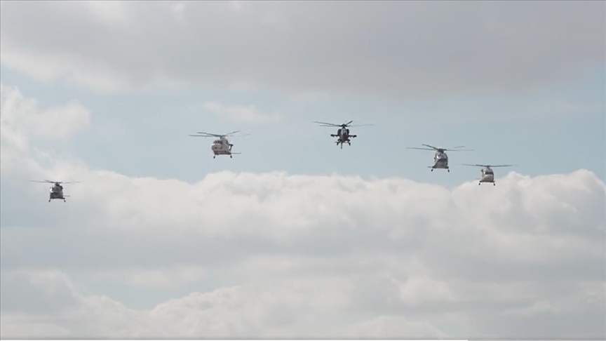 ATAK ve GÖKBEY, Cumhuriyet'in 100. yılını kutlamak için uçtu!