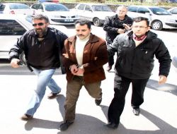 Kendisini Aldattığı Gerekçesi İle 13 Yıllık Eşini Vurdu