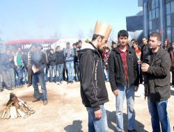 Omü Öğrencileri, Nevruz'u Hikayesini Canlandırak Kutladı