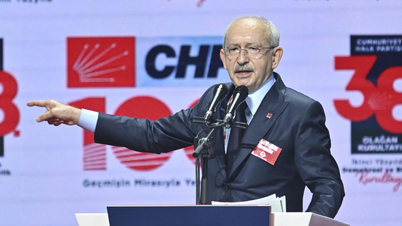 Kılıçdaroğlu, Özgür Özel'i tebrik etti!