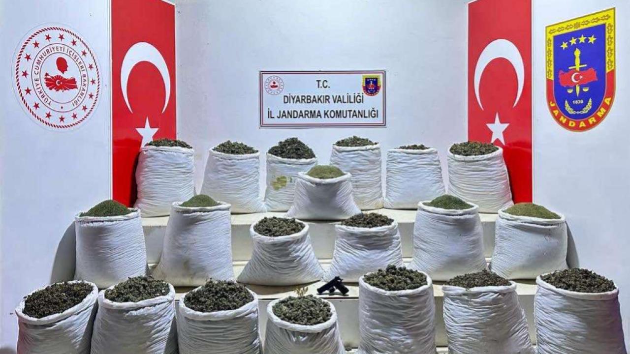 Diyarbakır'da 914 kilo uyuşturucu ele geçirildi: 2 Gözaltı