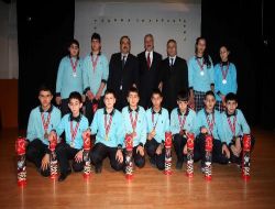 Karabağlar Belediyesi Yamanlar'ın Matematik Dahilerine Ödül Verdi