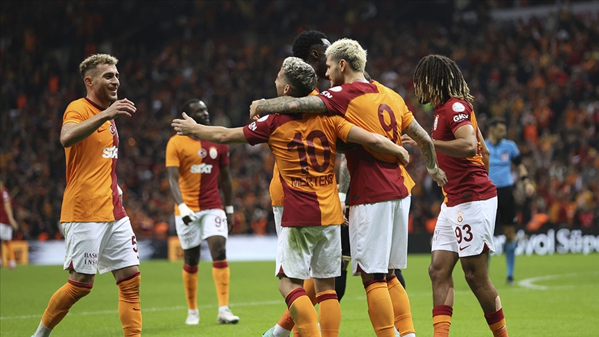 Galatasaray 2023'teki 100. golünü bekliyor