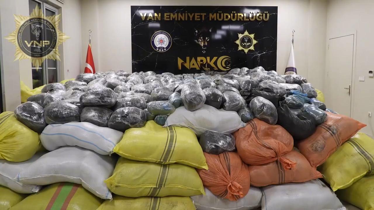 Van'da 4,6 Ton toz esrar ele geçirildi!