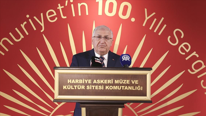 Milli Savunma Bakanı Güler, Cumhuriyet'in 100. Yılı Sergisi'ni açtı