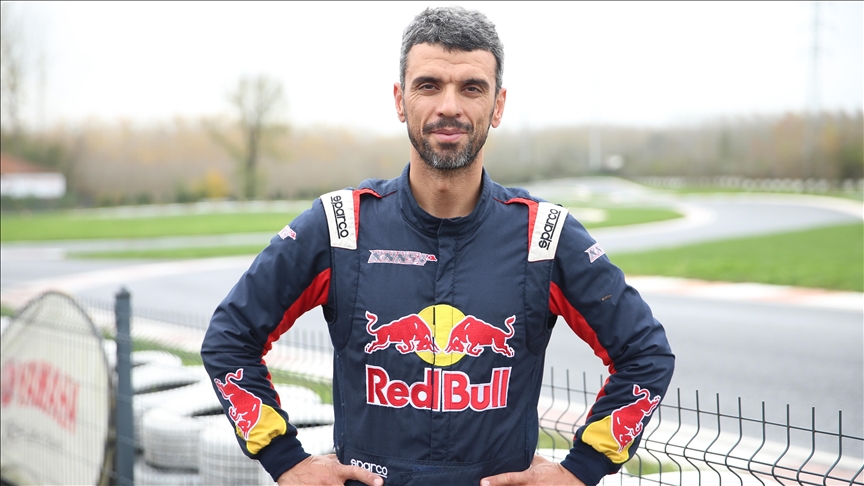 Sofuoğlu yeni sezonda milli motosikletçilerden şampiyonluk bekliyor