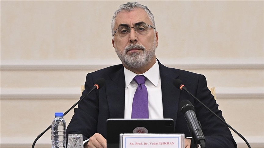 Bakan Işıkhan: (Yeni asgari ücret) Çalışanlarımızın gelirlerini enflasyona ezdirmeyeceğiz