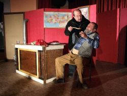 Besnililer Ankara Kültür Tiyatrosu'na Büyük İlgi Gösterdi