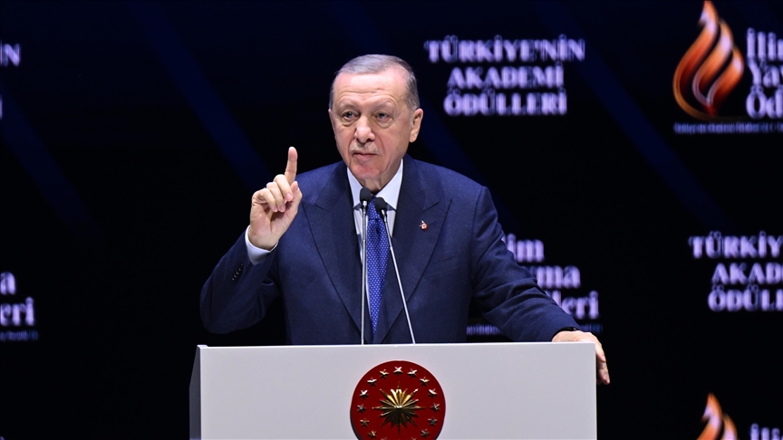 Erdoğan: Gazze'deki katliamların, Kudüs'teki mütecaviz eylemlerinin önüne geçeceğimiz günler yakındır