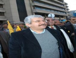 Kocaeli'de Terörist Başı Lehine Slogan Atıldı