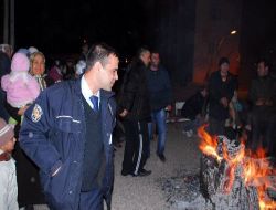 Doğubayazıt'ta Polisler, Vatandaşlarla Halay Çekerek Nevruz'u Kutladı