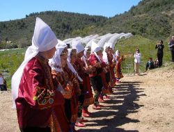 Gazipaşa'daki Nevruz Kutlamaları Karadağ Mevkiin'de Yapıldı
