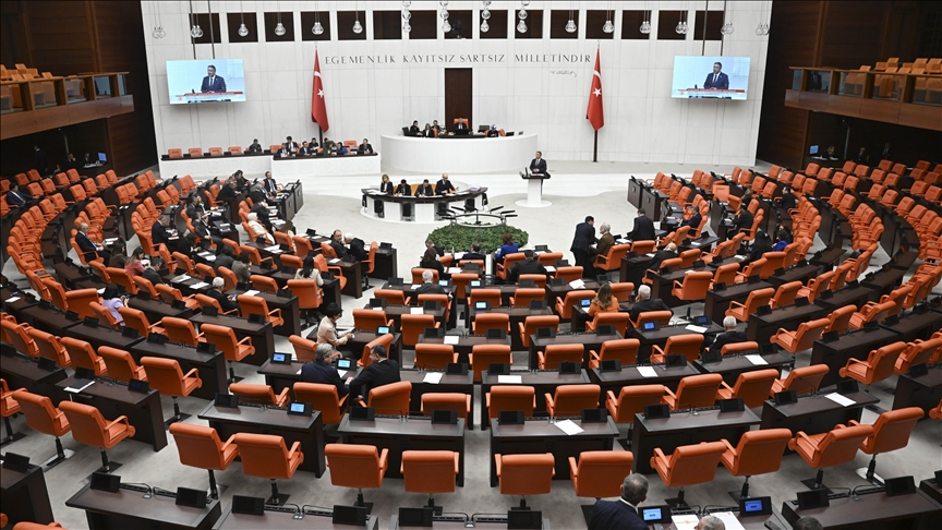 Çalışma hayatıyla ilgili düzenlemeler içeren kanun teklifi TBMM Genel Kurulunda