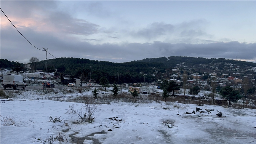 İstanbul'un bazı ilçelerinde kar etkili oluyor