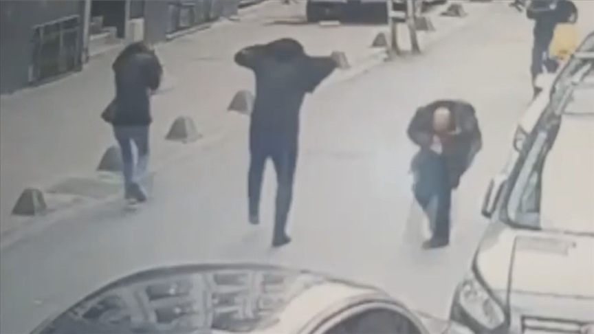 Küçükçekmece'de AK Parti'nin seçim çalışması sırasındaki silahlı saldırıyla ilgili yeni görüntülere ulaşıldı