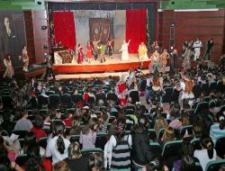 Uluslararası Eskişehir Festivali Renkli Gösterilerle Sürüyor