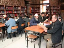 Taşkınpaşa Köyünde Bir Kişiye 34 Kitap Düşüyor