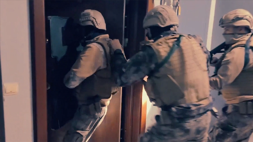 "Bozdoğan-15" operasyonlarında 24 DEAŞ zanlısı yakalandı