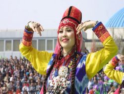 Özbekistan, Gecikmeli Nevruz'u Coşkuyla Kutladı