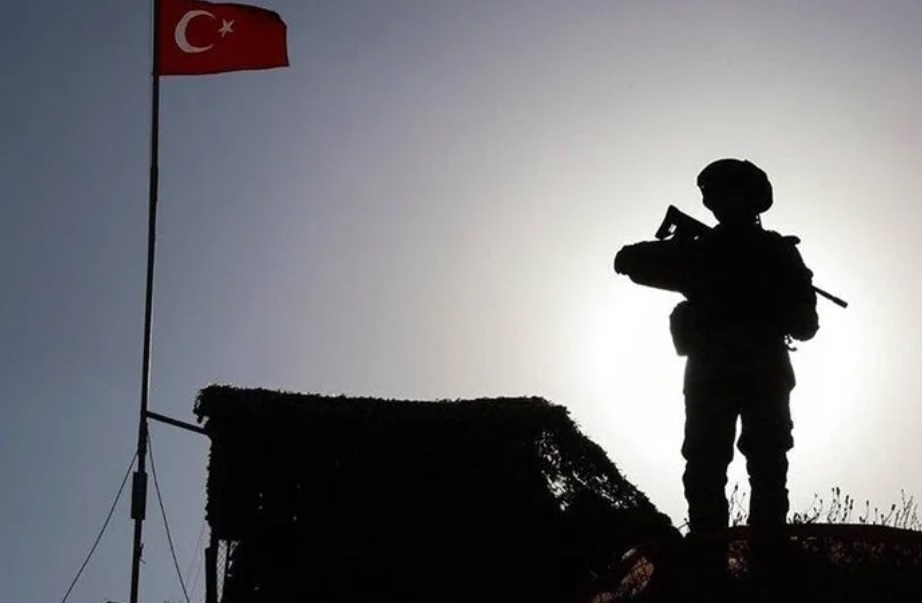 Irak'ın kuzeyindeki barınma alanlarından kaçan 2 PKK'lı teslim oldu