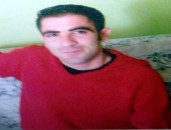 Alkollü Gençler Polisle Tartıştı, Bir Kişi Bira Şişesiyle Göğsünden Yaralandı
