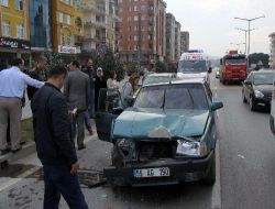 Samsun'da Trafik Kazası: 3 Yaralı