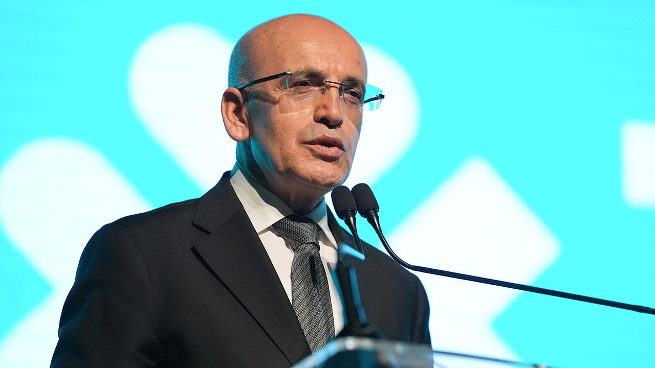 Bakan Şimşek: Enflasyon yıl sonu 30'lu, bir sonraki yıl 10'lu rakamları görür