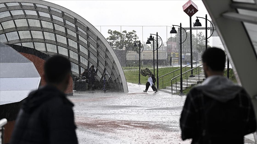 Başkentte sağanak etkili oldu