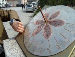 Safranın Güneş Saatini Yaptılar!