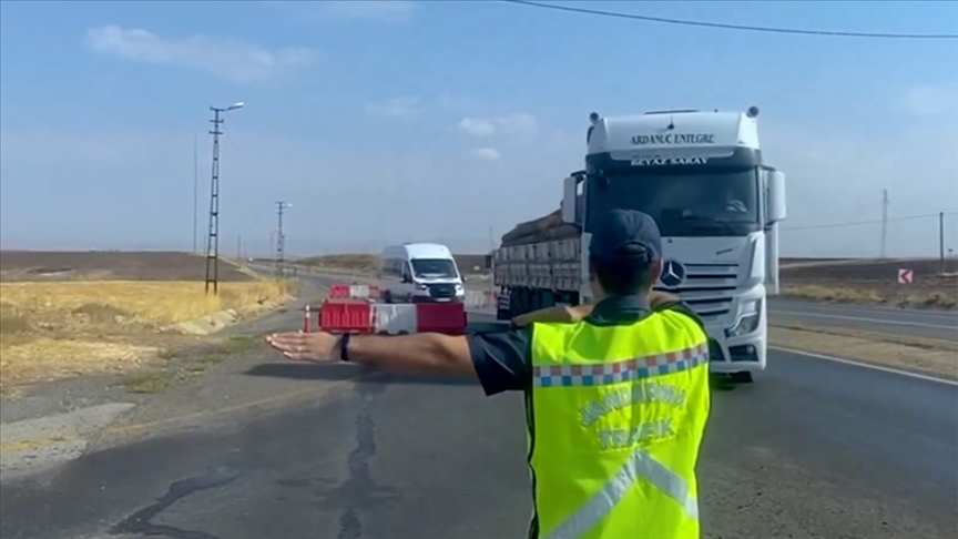 İçişleri Bakanı Yerlikaya bir haftalık trafik denetimi verilerini açıkladı