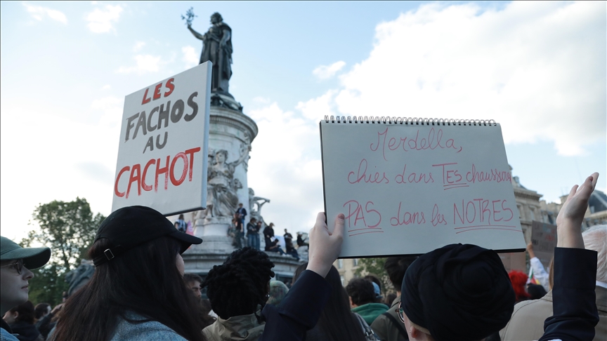 Fransa'da erken seçim kararnamesinin iptali için Anayasa Mahkemesi'ne başvuru yapıldı
