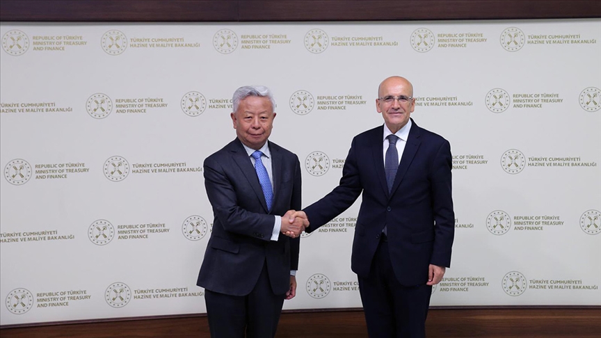 Şimşek: Önümüzdeki 3 yılı kapsayan Asya Altyapı Yatırım Bankasının ilk Ülke Programı hazırlıklarını başlattık