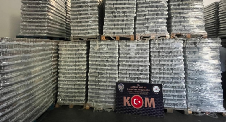 Antalya'da 3 milyon 550 bin şişe kaçak içki ele geçirildi