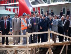 Rus Milyarderin Yaptıracağı Belediye Binasının Temeli Atıldı