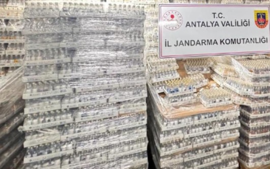 ANTALYA'da Kemer’de kaçak içki operasyonu
