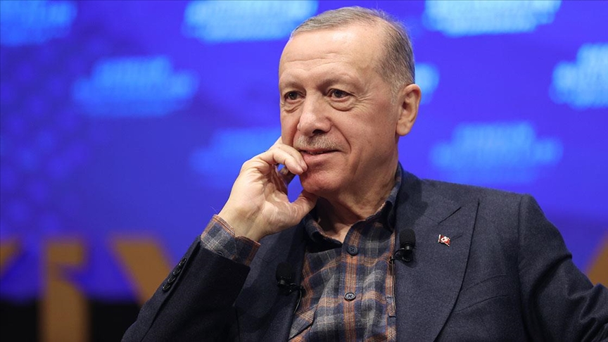 Erdoğan: Karne sevinci yaşayan yavrularımızı tebrik ediyor, iyi tatiller diliyorum