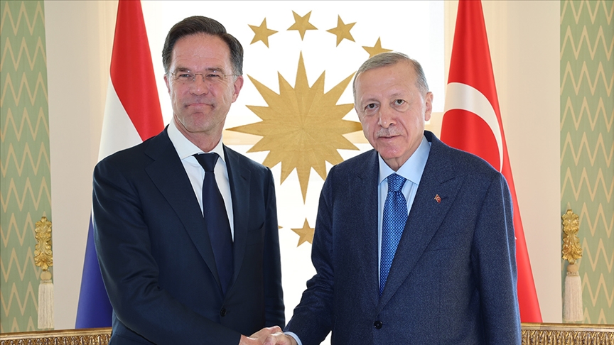 Cumhurbaşkanı Erdoğan, NATO Genel Sekreterliği görevine seçilen Rutte'yi tebrik etti