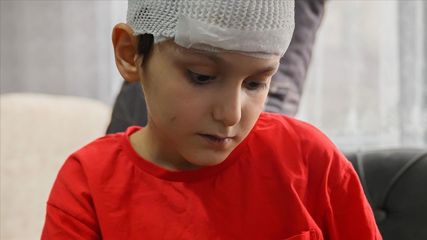 Sahipsiz köpeklerin saldırısına uğrayan minik Tunahan'a deri nakli