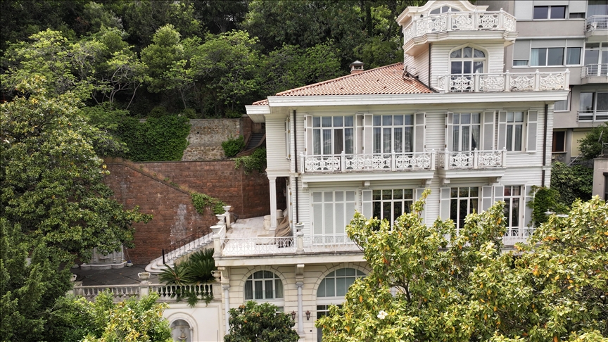 Koza-İpek Holding'e ait yalı 1,1 milyar liraya Tayvanlılara satıldı