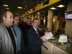 Başörtülü Türk Vatandaşlarını Kantine Almayan Renault'yu Devlet Erkanına Şikayet Ettiler